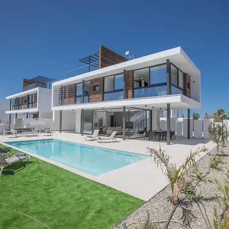 Mit Privatpool Fuer 11 Personen Ca- 220 M² In Protaras- Suedkueste Von Zypern By Interhome プロタラス