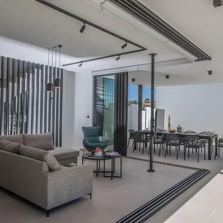 別荘 Mit Privatpool Fuer 11 Personen Ca- 220 M² In Protaras- Suedkueste Von Zypern By Interhome *