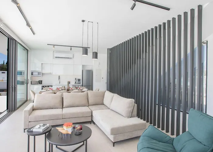 Holiday Home Mit Privatpool Fuer 11 Personen Ca- 220 M² In Protaras- Suedkueste Von Zypern By Interhome * Protaras