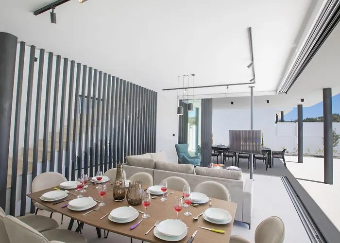 Feriehus Mit Privatpool Fuer 11 Personen Ca- 220 M² In Protaras- Suedkueste Von Zypern By Interhome *